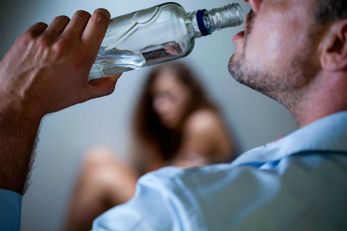 Không uống rượu quá nhiều trước khi quan hệ tình dục