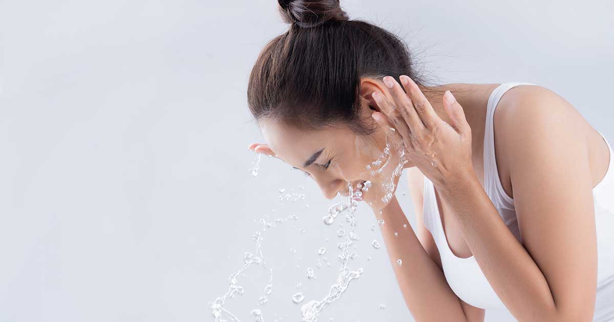 Không rửa mặt sạch là thói quen xấu cần bỏ